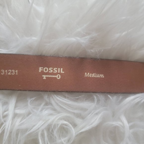 NWT Fossil Rhinestone Leather Belt Size Medium - Picture 2 of 12